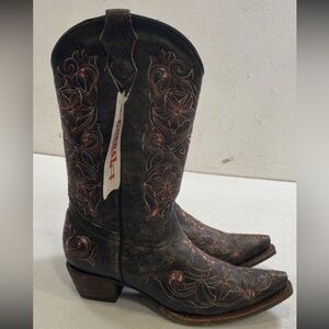 NWT Corral Distressed Deep Dark Chocolate Brown Embroidered Western Boots Size 6